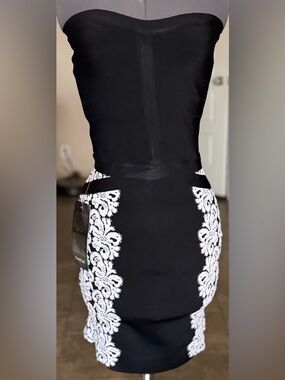 Vintage NWT Bebe Black White Bandage Mini Dress Strapless S